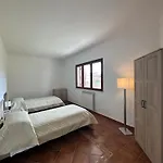 Sara Mondello Garden Level * Παλέρμο