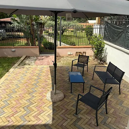 Sara Mondello Garden Level Διαμέρισμα